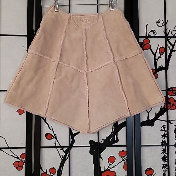UGG Vintage Pink Leather Poncho with pockets! - Picture 1 of 11